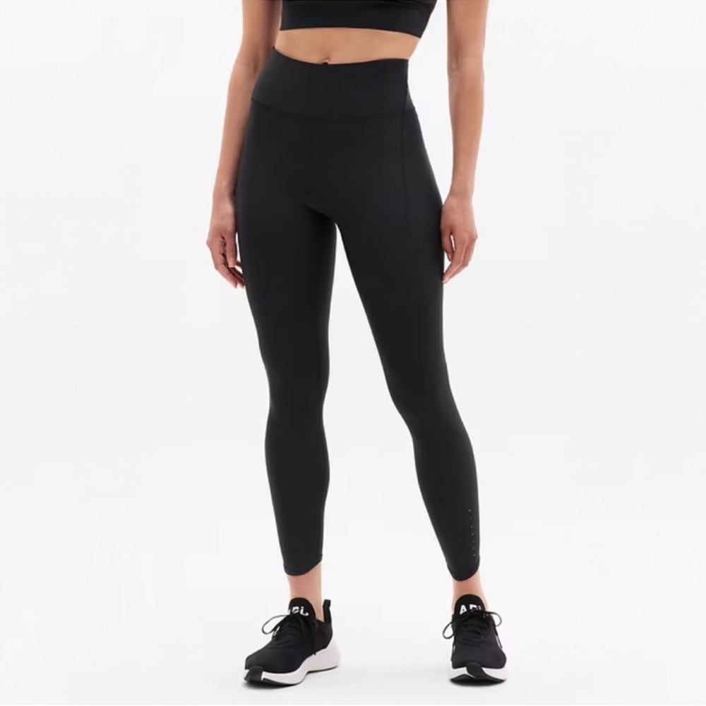 Athleta NWT Pacesetter Lasercut 7/8 Tight Midnight Black Leggings XXS